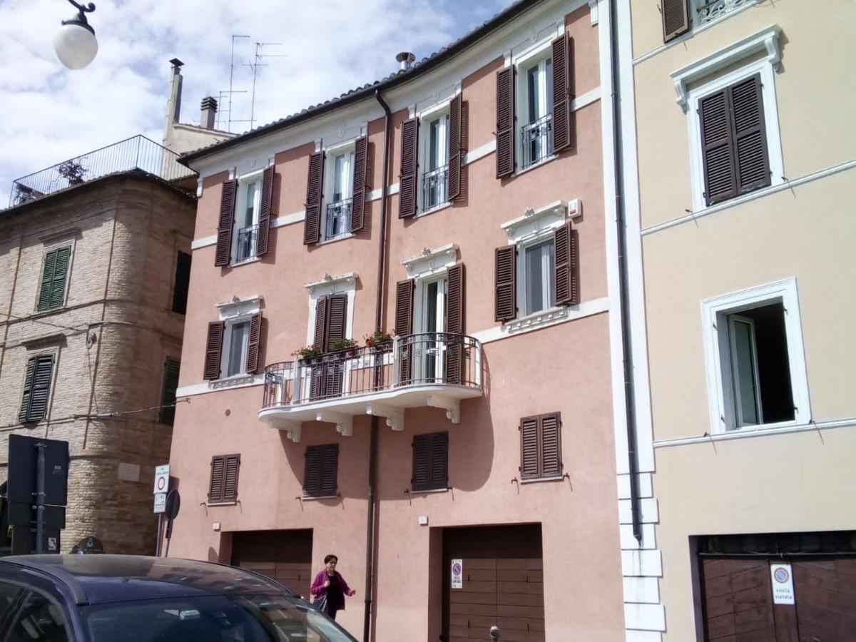 Le Stanze Di Vicolo Bonfigli Osimo Exterior photo